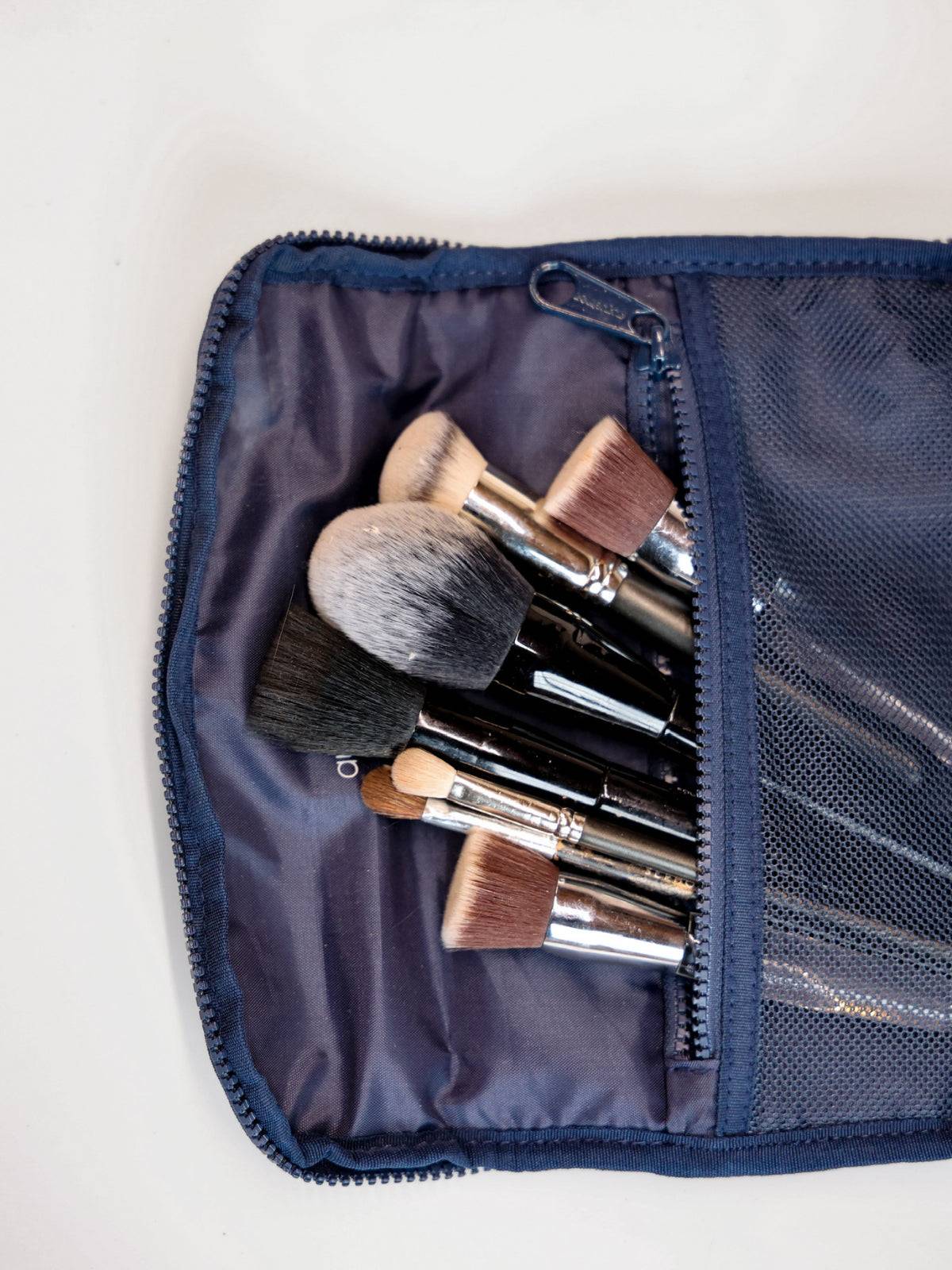 augustnoa Dopp Kit