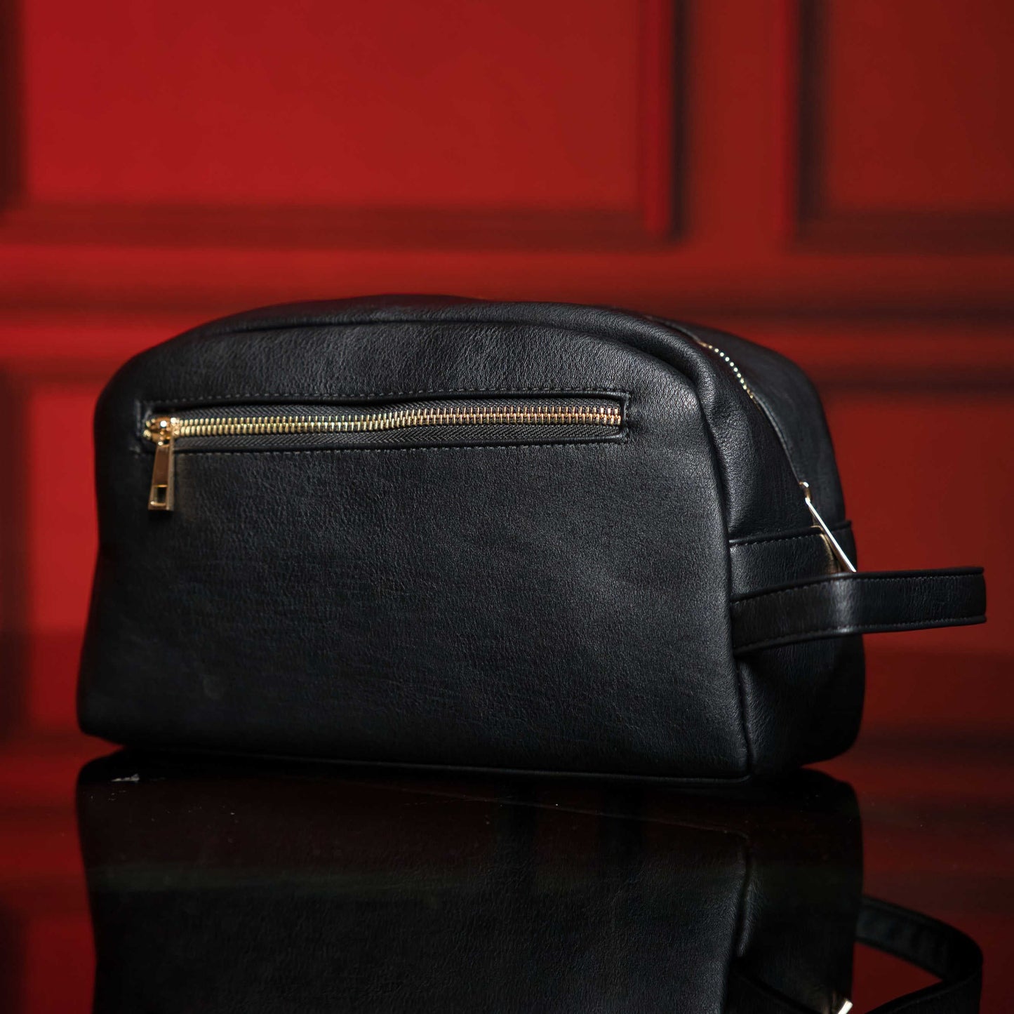 Sole Premise Black Leather Toiletry Bag