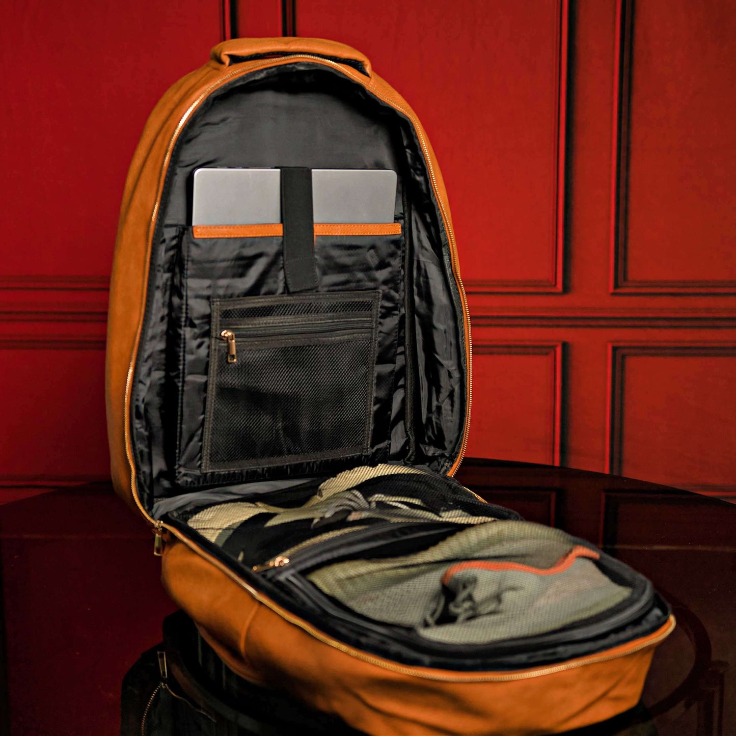 Sole Premise Brown Leather Roller Carry-on Set