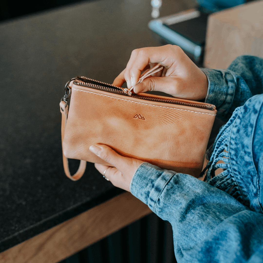 Range Leather McKinley Clutch