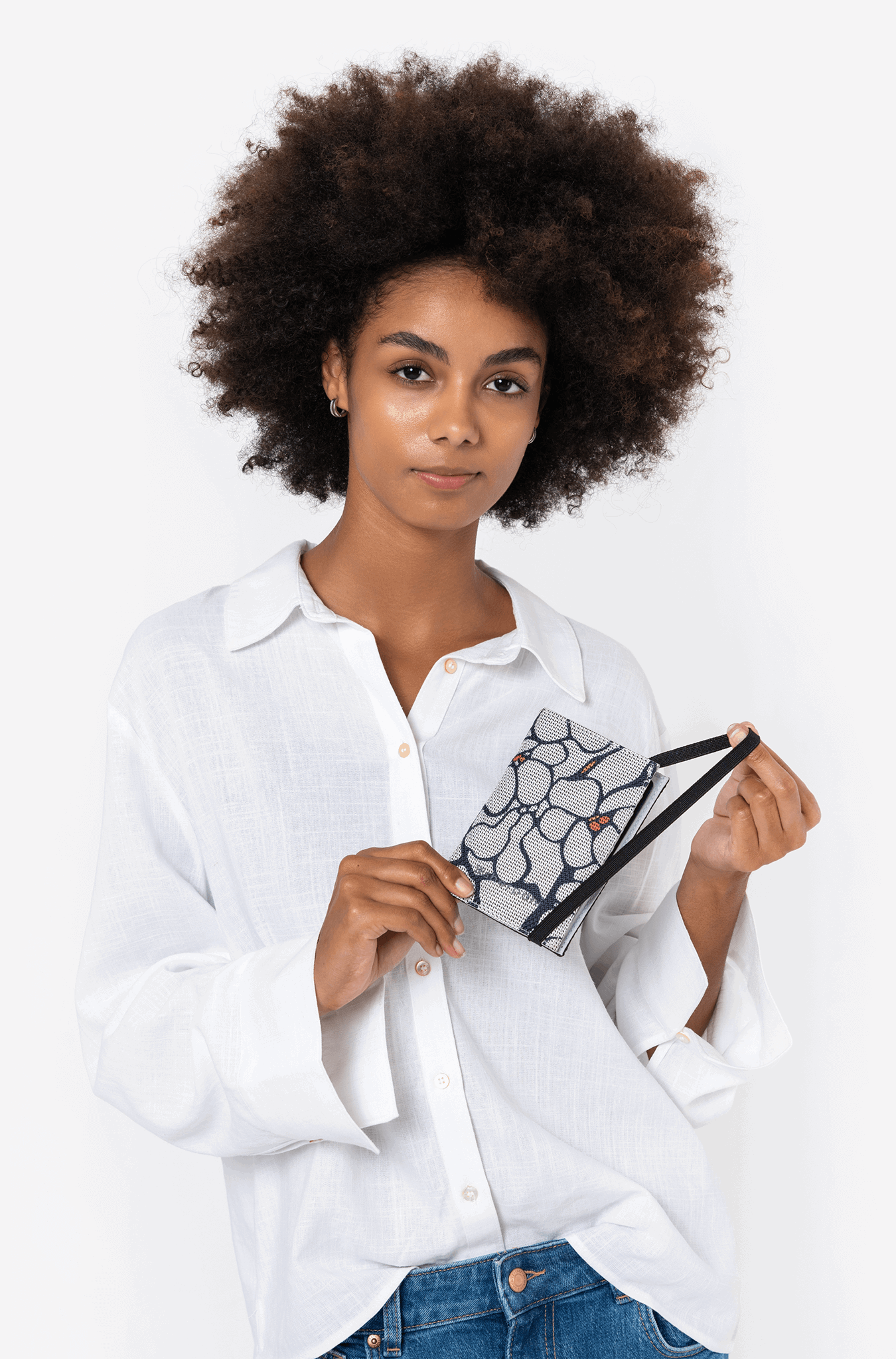Sherpani Vienna Passport Wallet | RFID Blocking