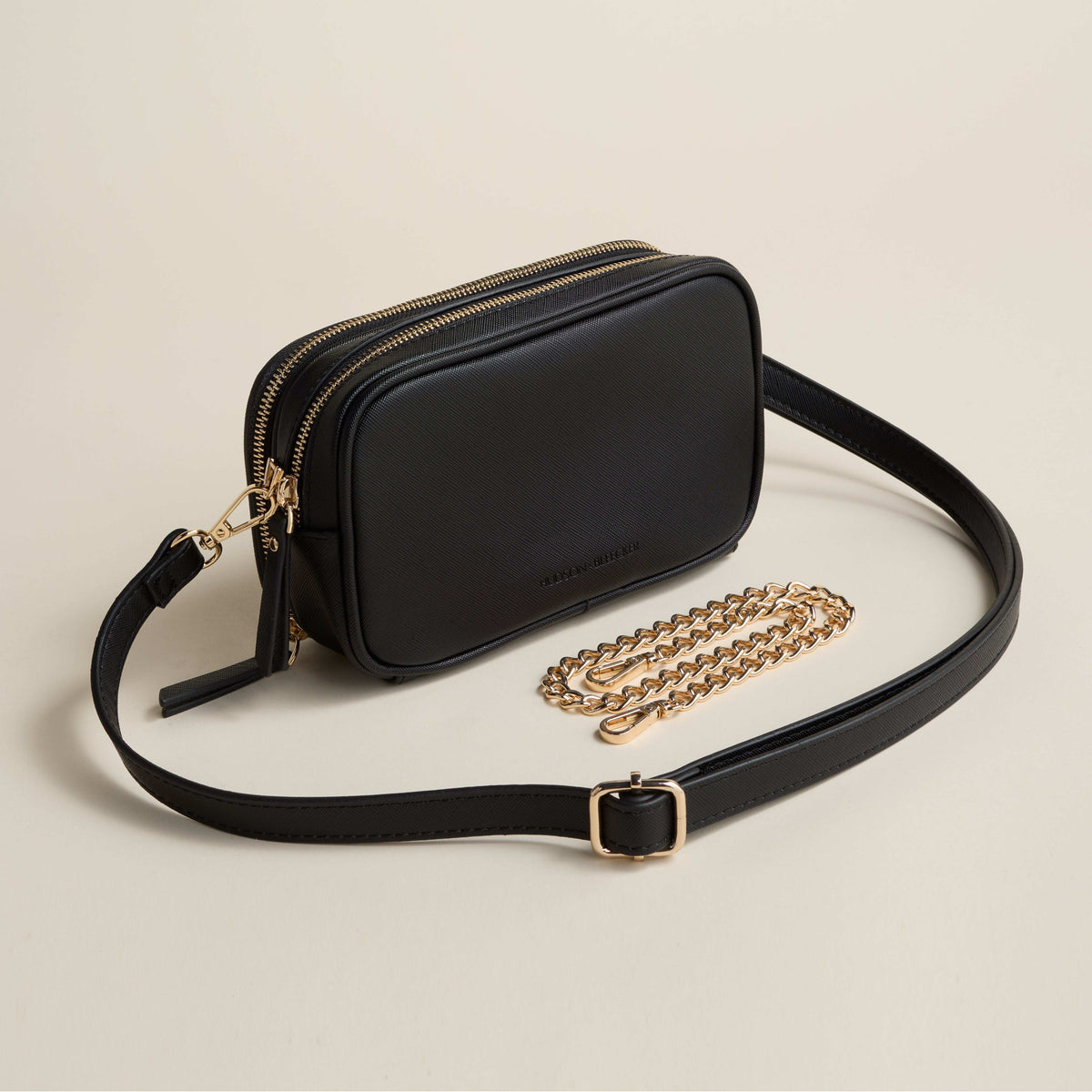 Hudson + Bleecker Latitude Beauty Bag - Red
