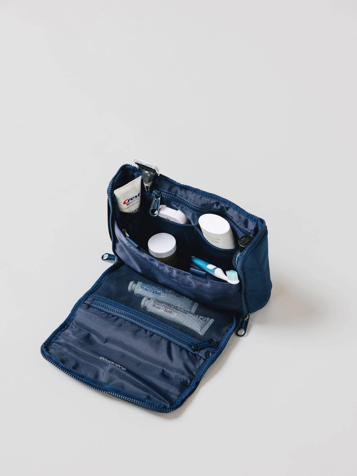 augustnoa Dopp Kit