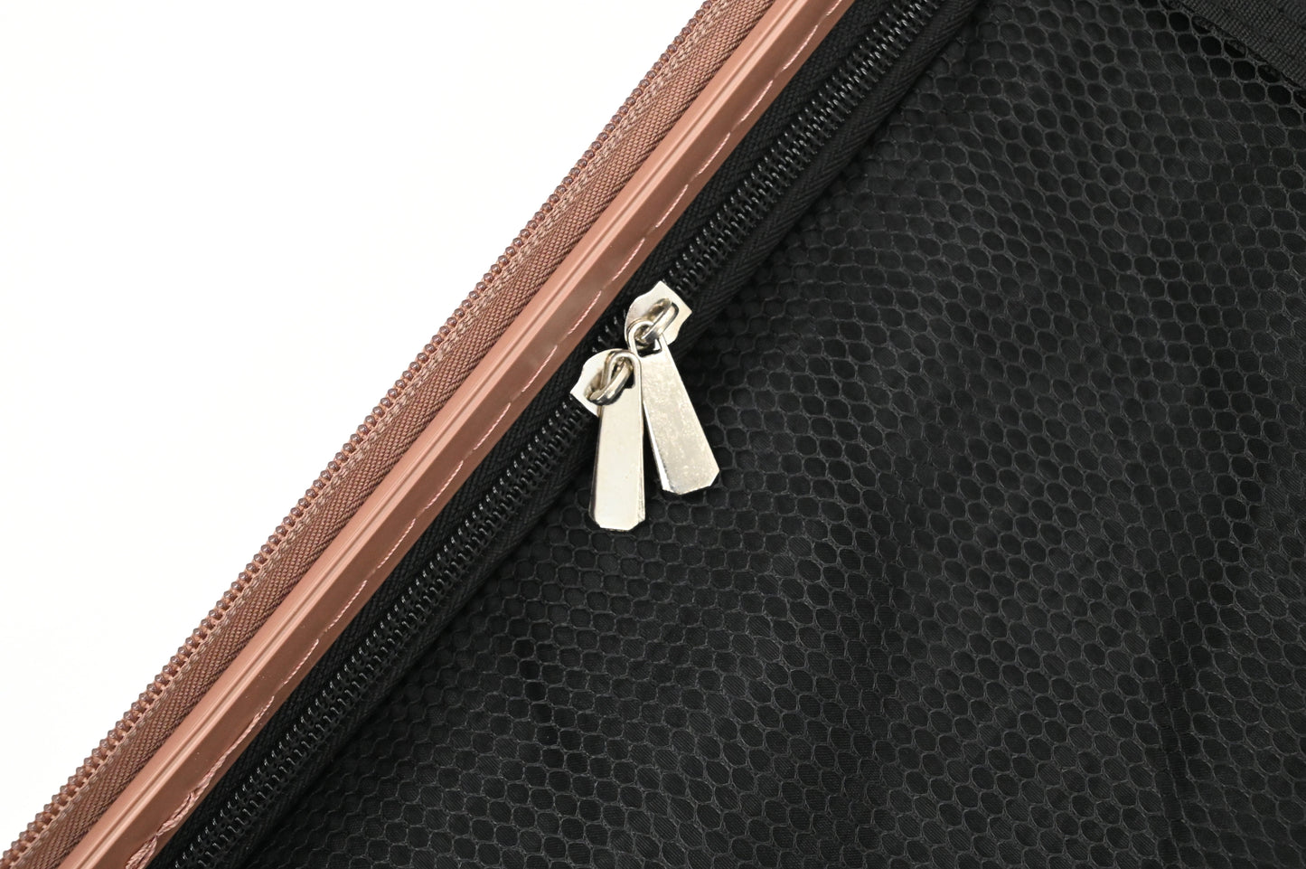 ISAAC MIZRAHI AERO 3-Piece Luggage Set – Lightweight Expandable ABS Hard Shell Suitcases with Spinner Wheels (28”/24”/20”) – Designer Travel Set