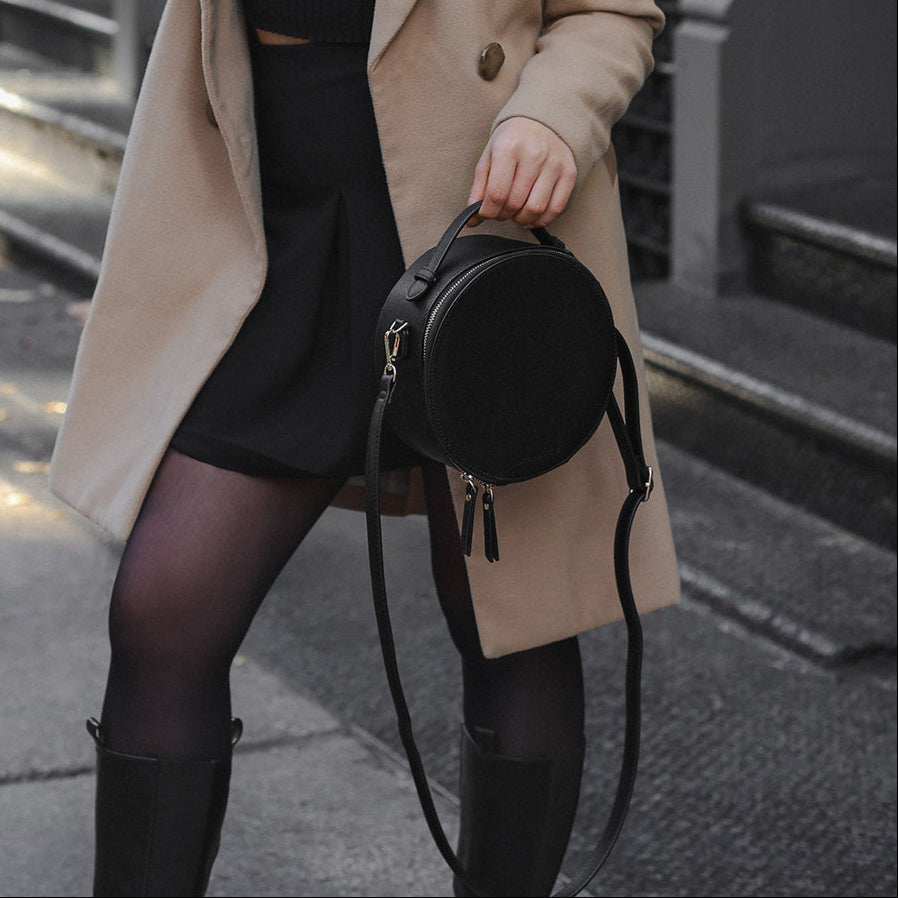 Hudson + Bleecker Nomad Round Travel Case - Black