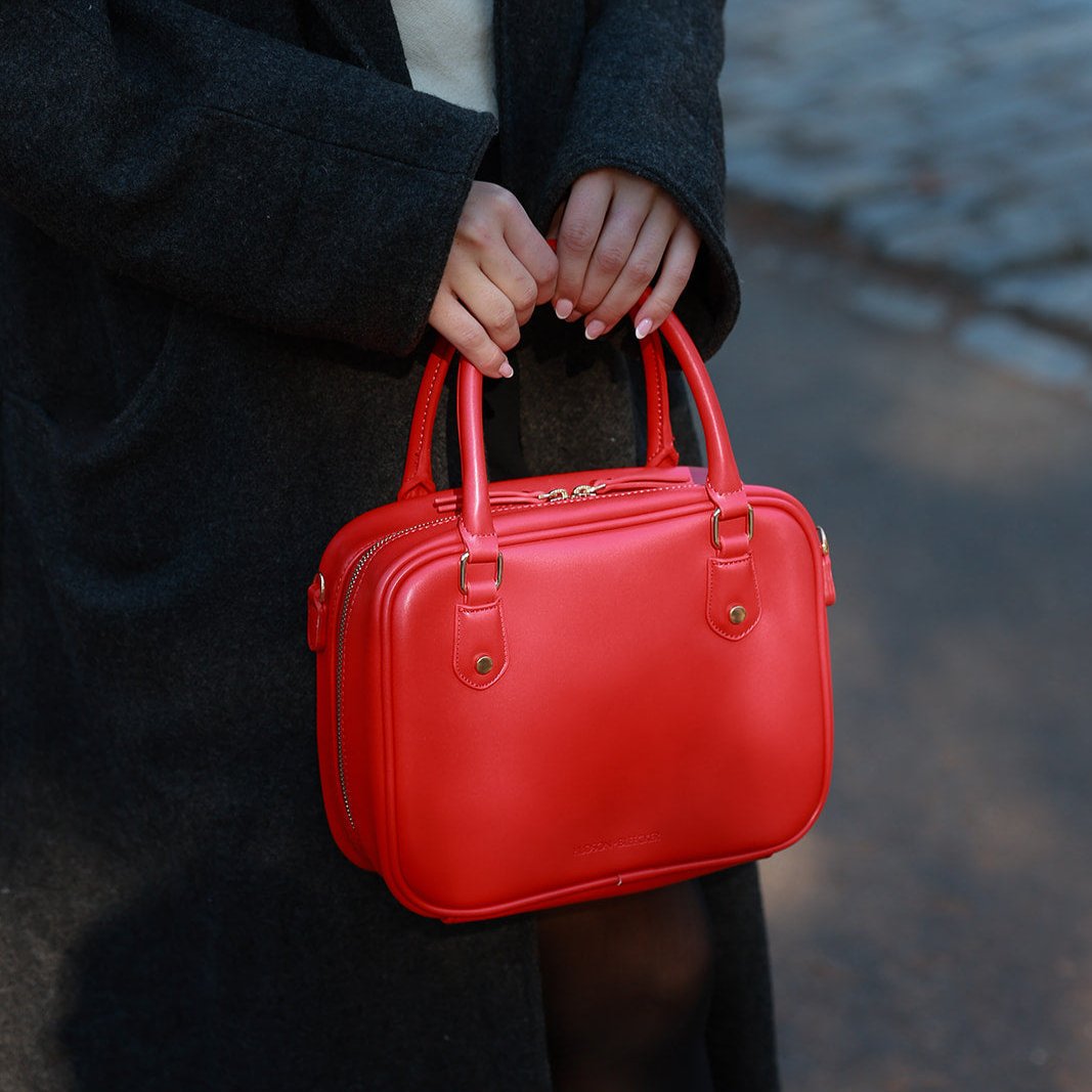 Hudson + Bleecker Voyager Toiletry Bag - Red