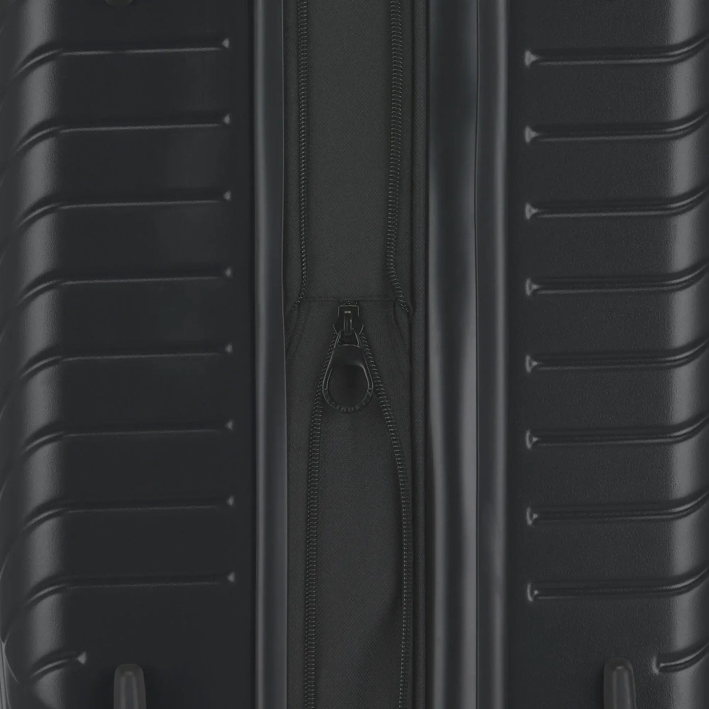 Bugatti Berlin 21” Carry-on Luggage