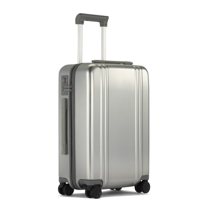 Zero Halliburton Classic Lightweight 4.0 Continental Carry-On 37L
