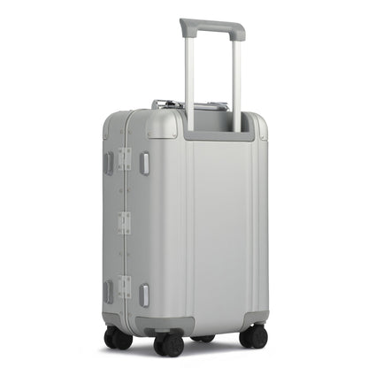 Zero Halliburton Classic Aluminum 3.0 | International Carry-on 33L