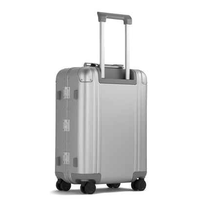 Zero Halliburton Classic Aluminum 3.0 | Continental Carry-on 37L