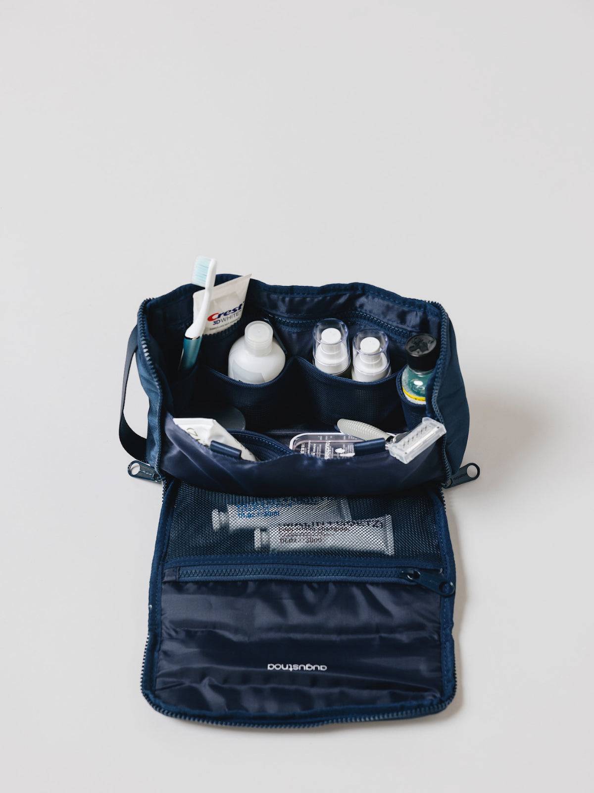 augustnoa Dopp Kit