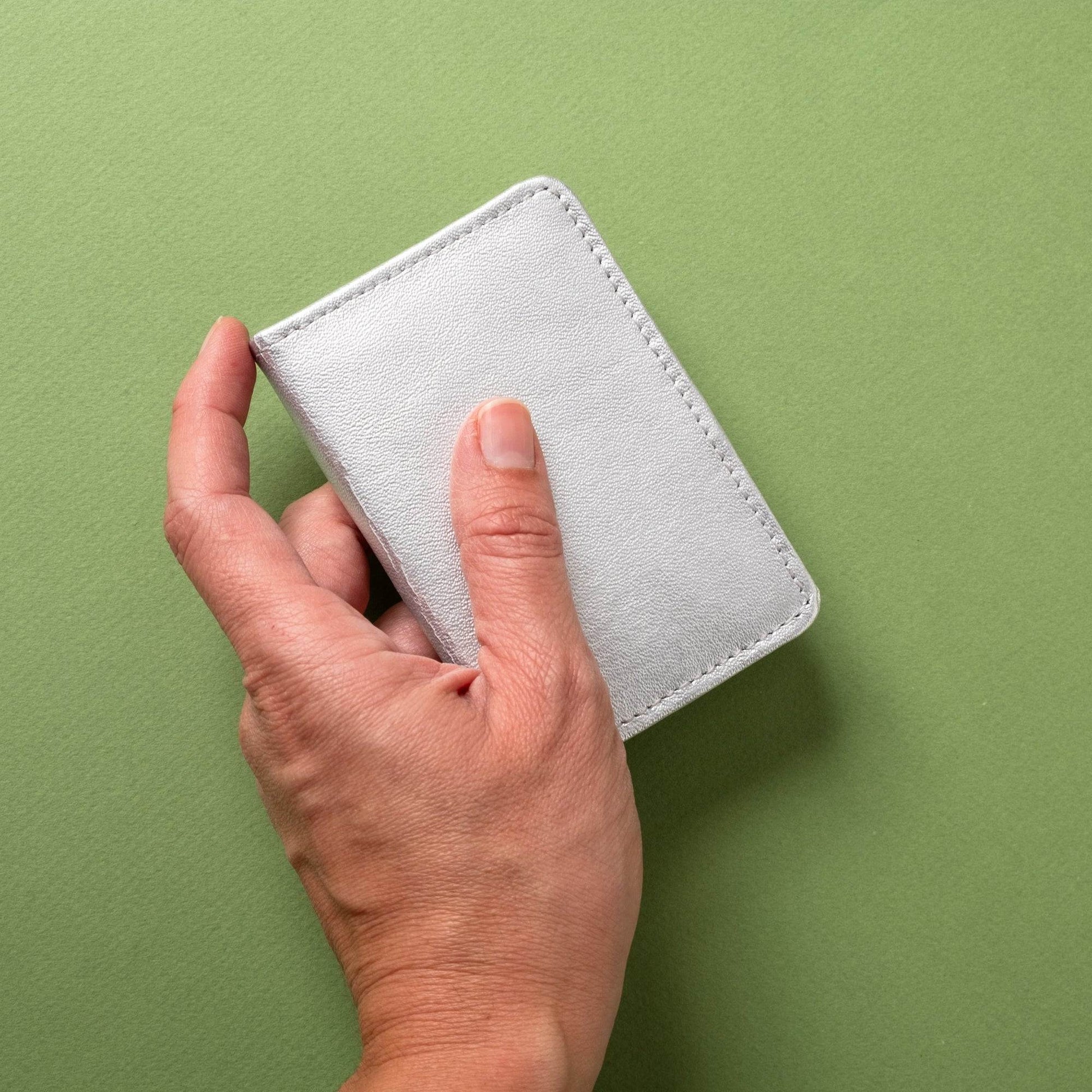 CASUPO Compact Bifold with RFID Protection - Silver