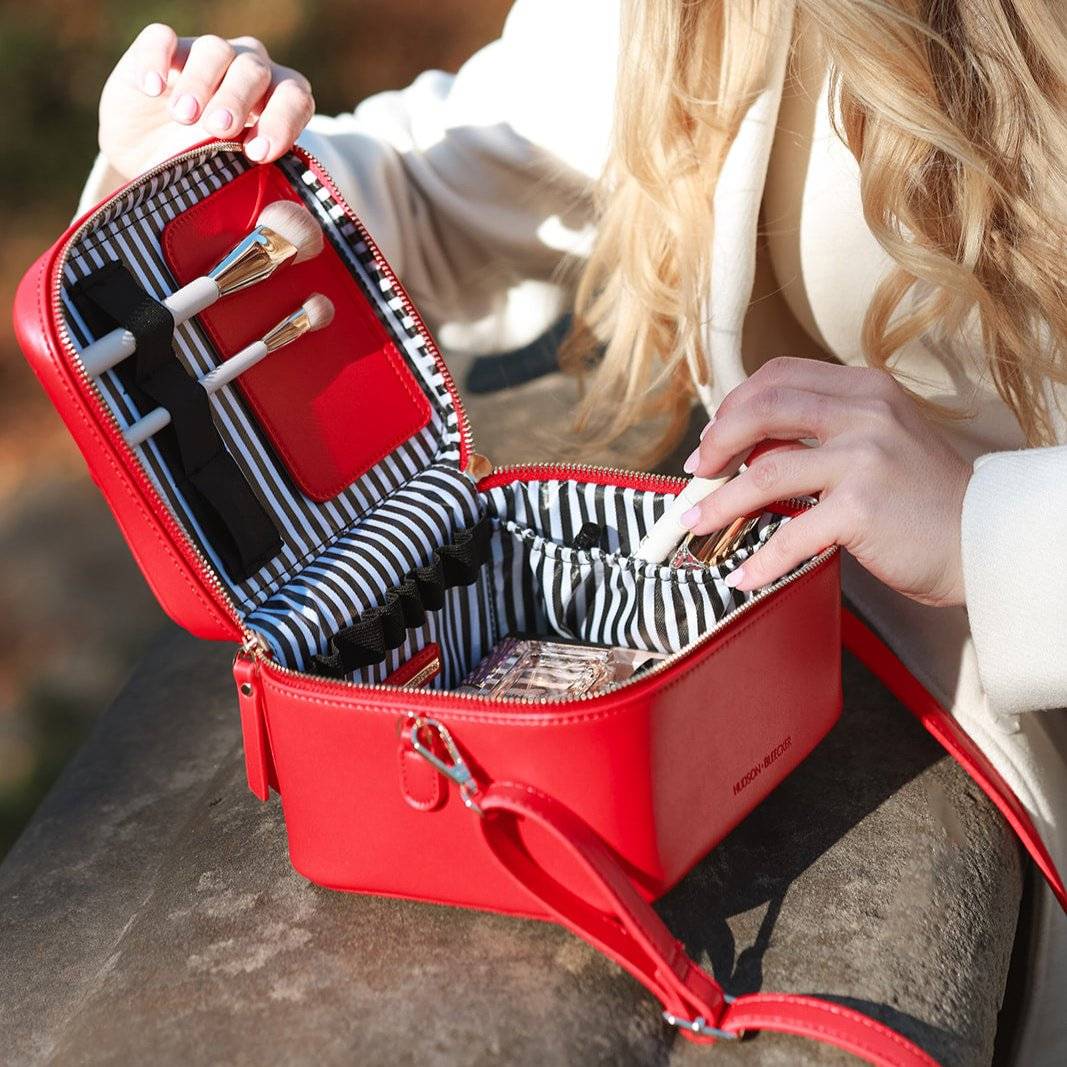 Hudson + Bleecker Jetsetter Train Case - Red
