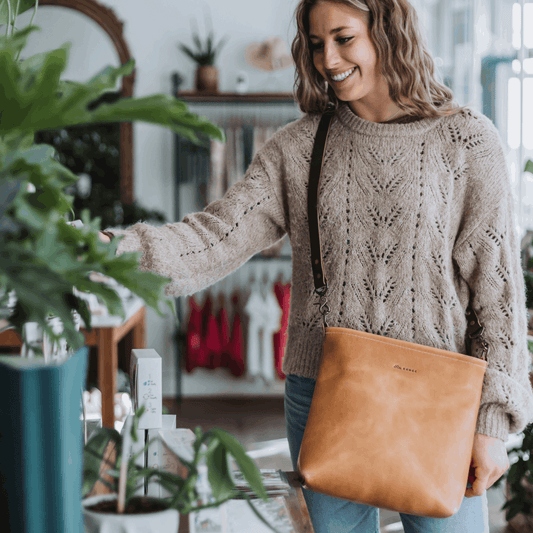 Range Leather Kennedy Pocketless Crossbody