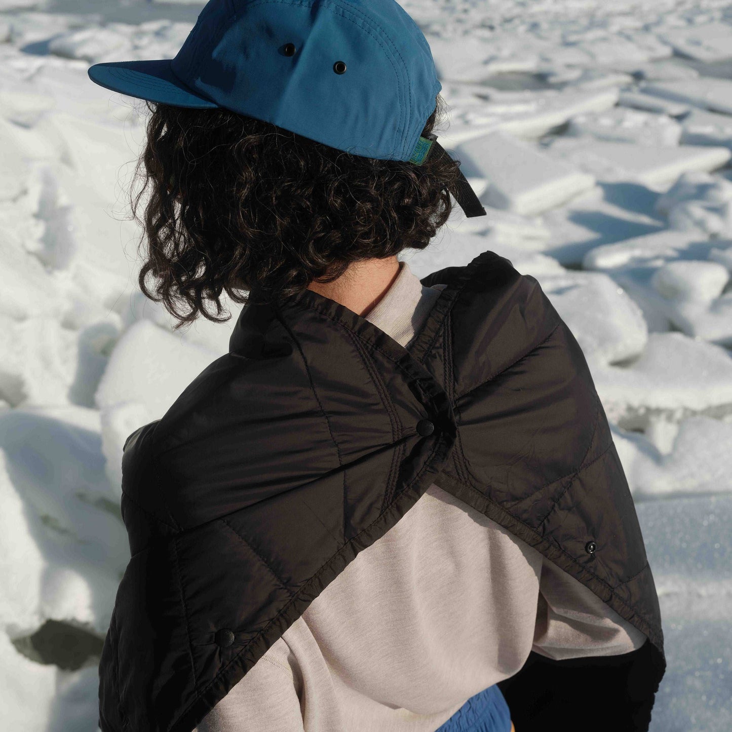 Gravel Layover™ Travel Blanket - Packable & Puffy | Black - Stiles Supply Co.