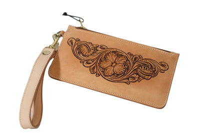 Twisted Arrow Sheridan Hannah Wristlet