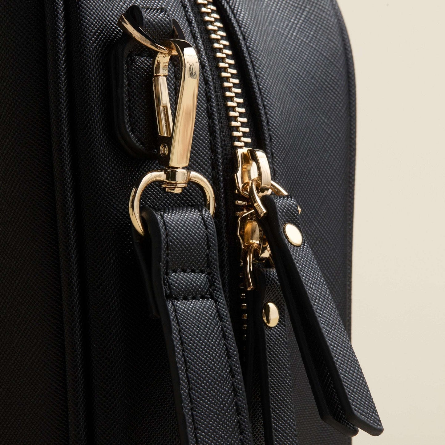 Hudson + Bleecker Voyager Toiletry Bag - Black