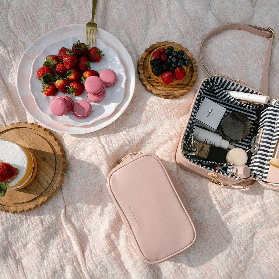 Hudson + Bleecker Latitude Beauty Bag - Rose Pink