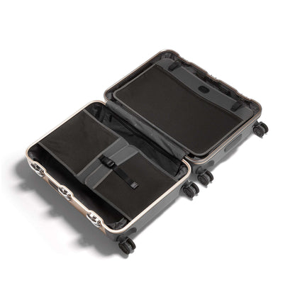 Zero Halliburton Pursuit Aluminum | Medium Travel Case