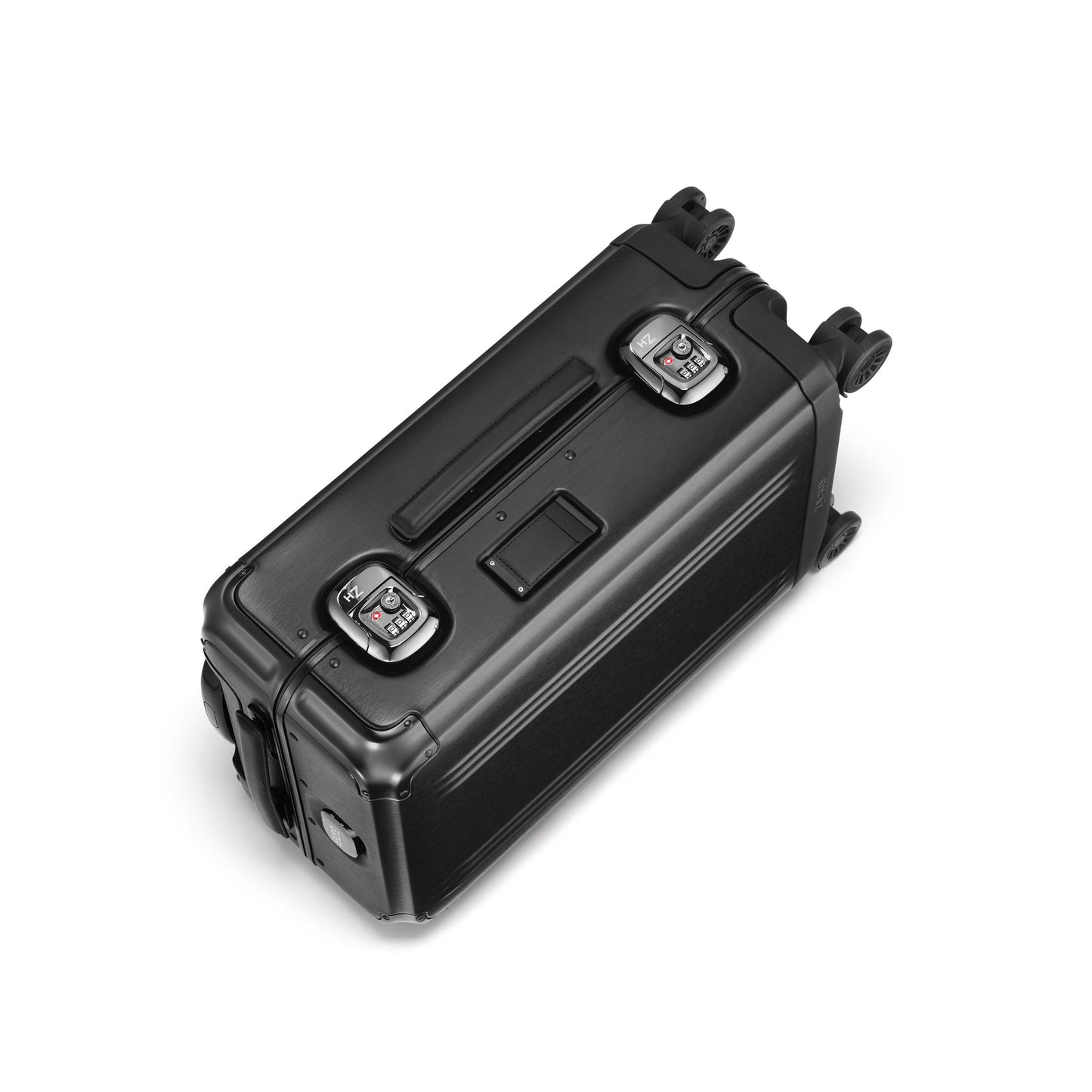 Zero Halliburton Pursuit Aluminum | International Carry-On Case