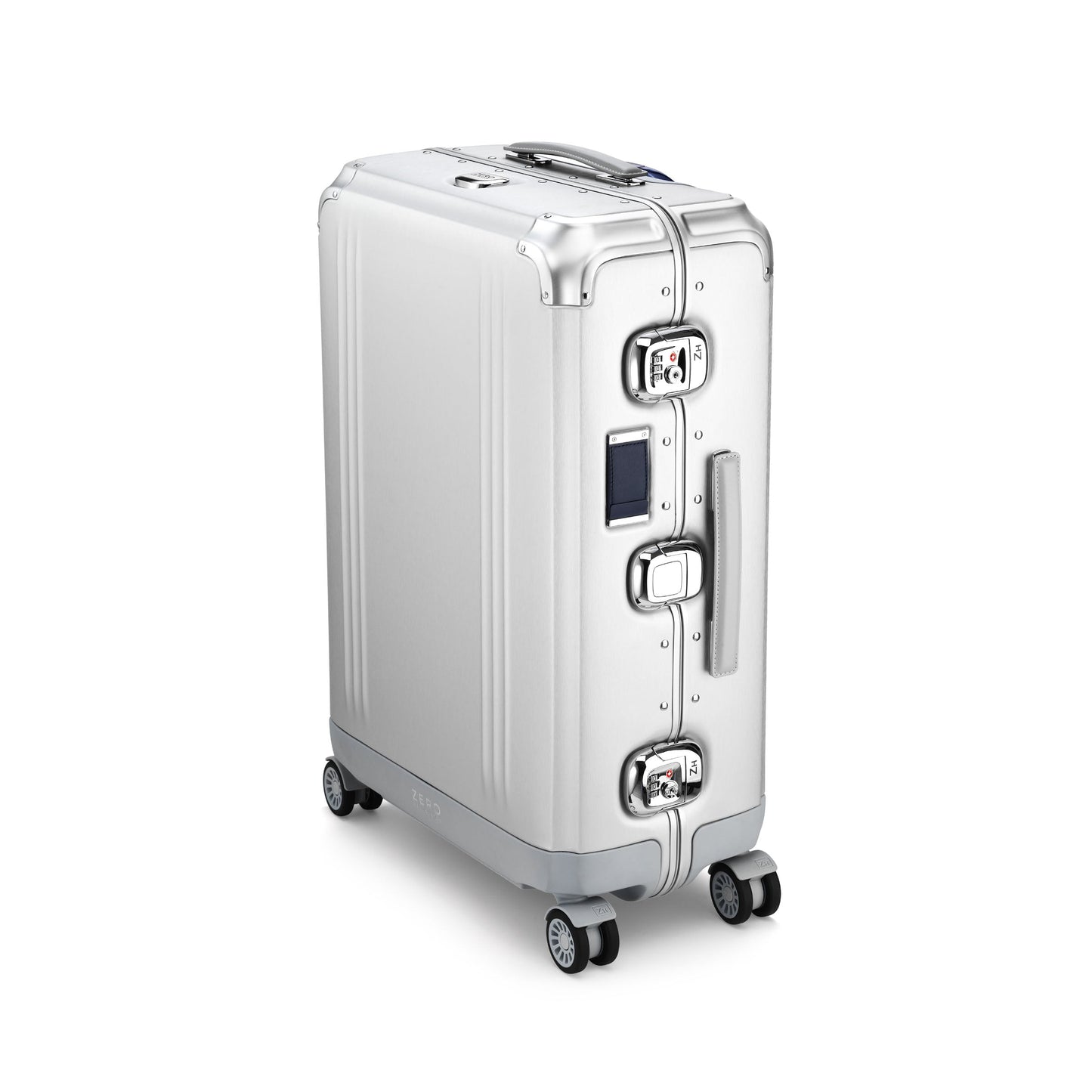 Zero Halliburton Pursuit Aluminum | Medium Travel Case