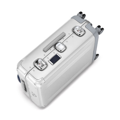 Zero Halliburton Pursuit Aluminum | Medium Travel Case