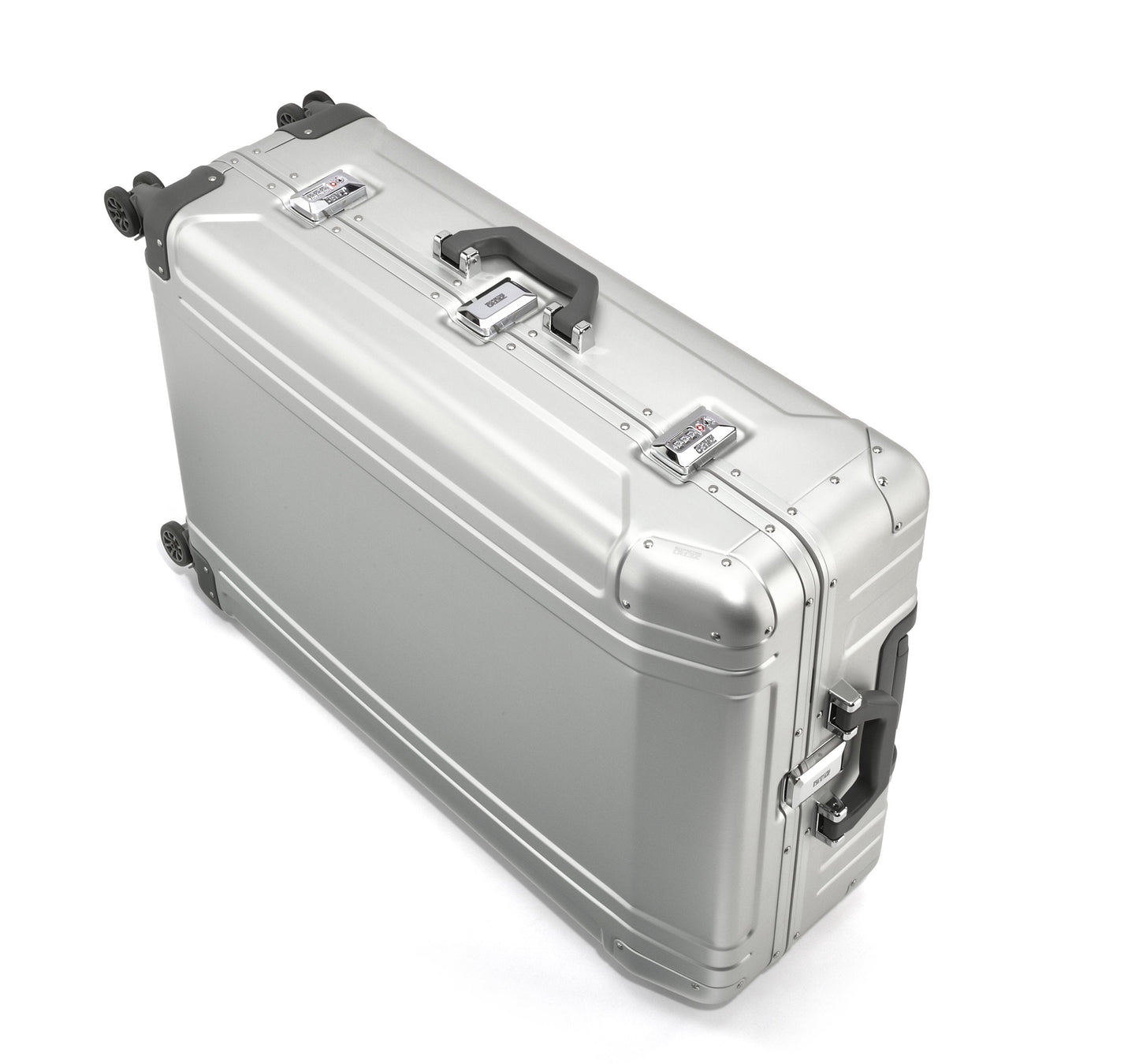 Zero Halliburton Geo Aluminum |   30" Spinner Travel Case